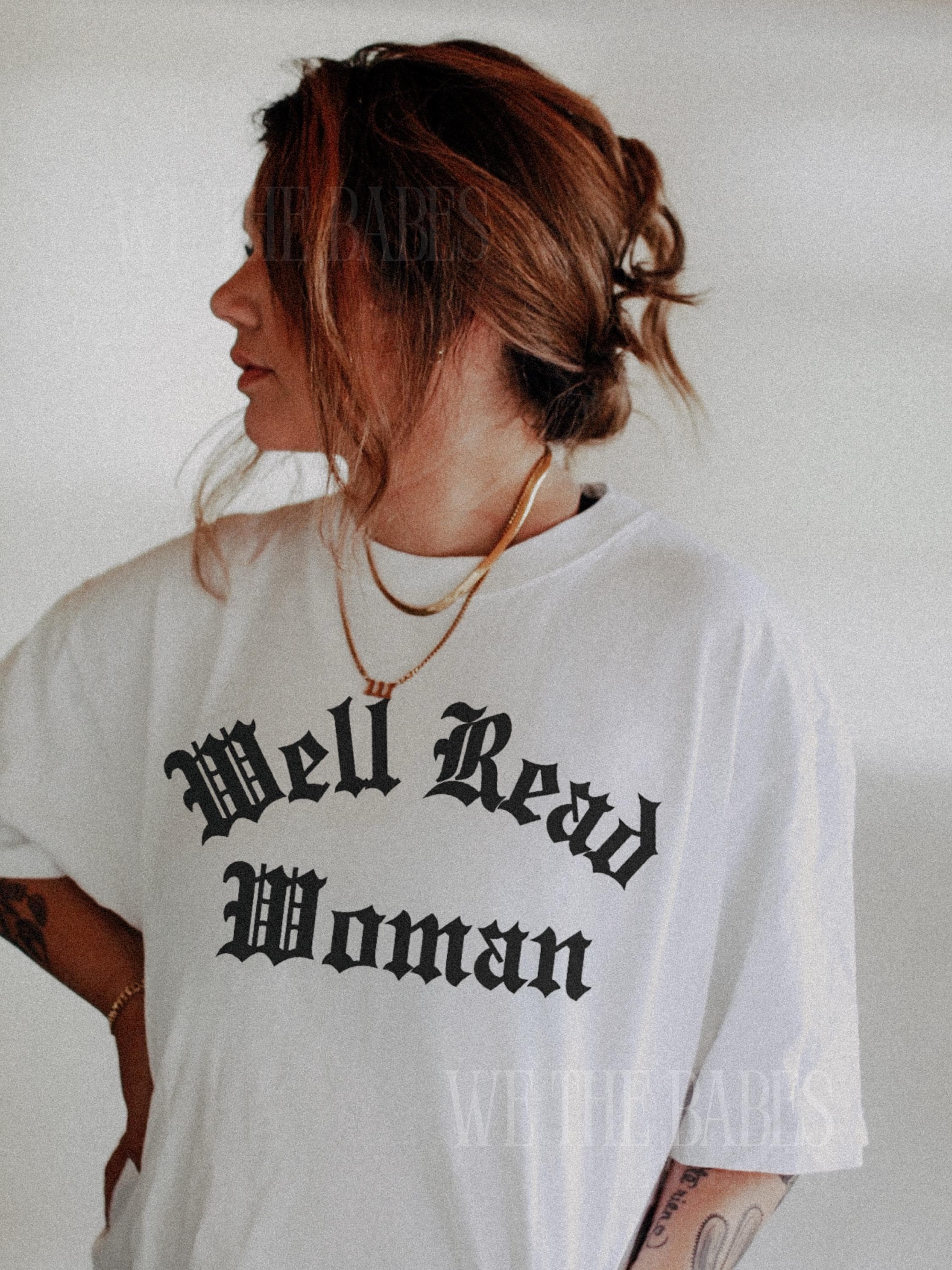 Well Read Woman Bookish Book Lover Unisex T-shirt, Sweatshirt, Hoodie (1)