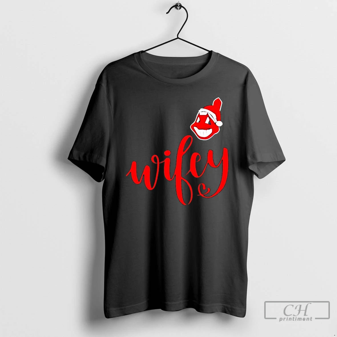 Classic Wifey Cleveland Indians Santa Hat Merry Christmas T-Shirts, Hoodie, Sweatshirt | AU01DripNestTees.com