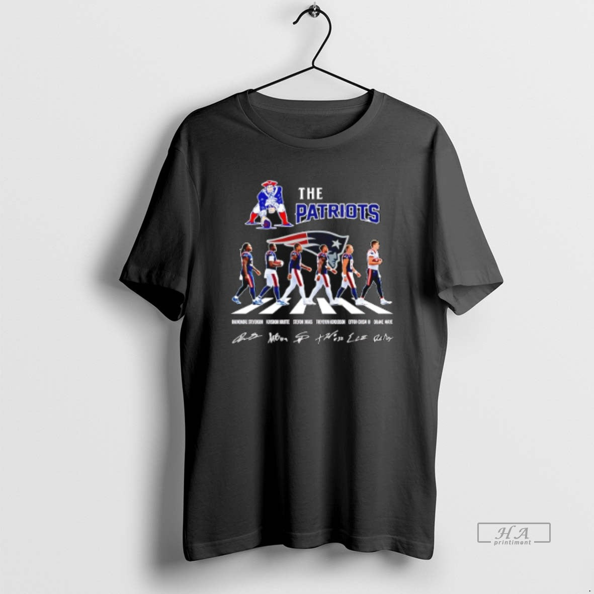 Official The Patriots Cross The Street Signatures 2026 T-Shirts, Hoodie, Sweatshirt | AU01DripNestTees.com