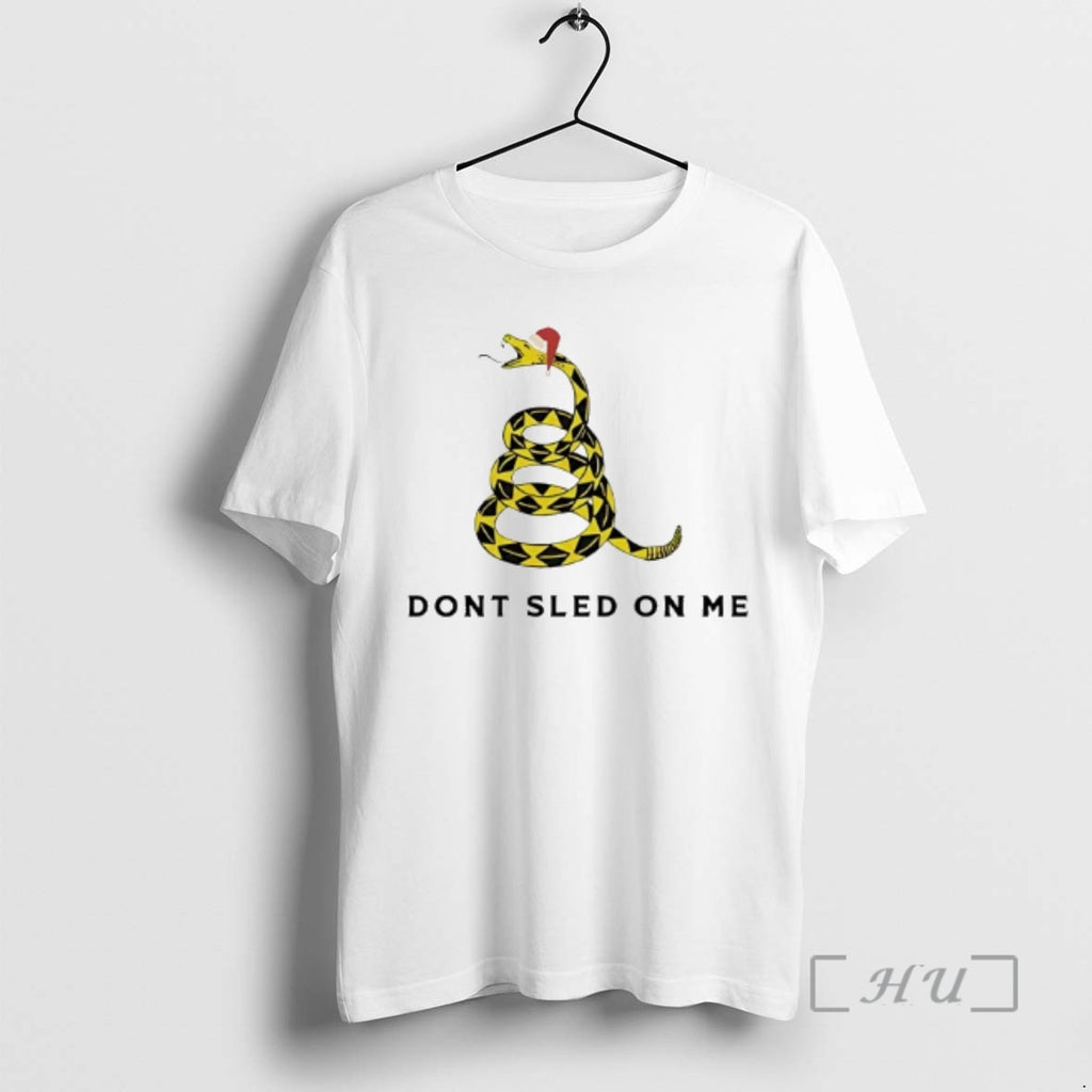 Officials Bungarus Fasciatus Wearing Christmas Hat Dont Sled On Me T-Shirts, Hoodie, Sweatshirt | AU01DripNestTees.com