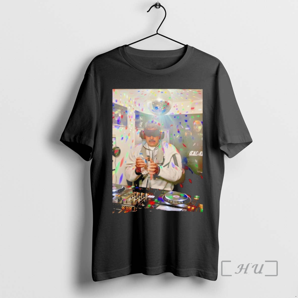 Officials Maduro Capturado Funny Meme Cool Dj T-Shirts, Hoodie, Sweatshirt | AU01DripNestTees.com