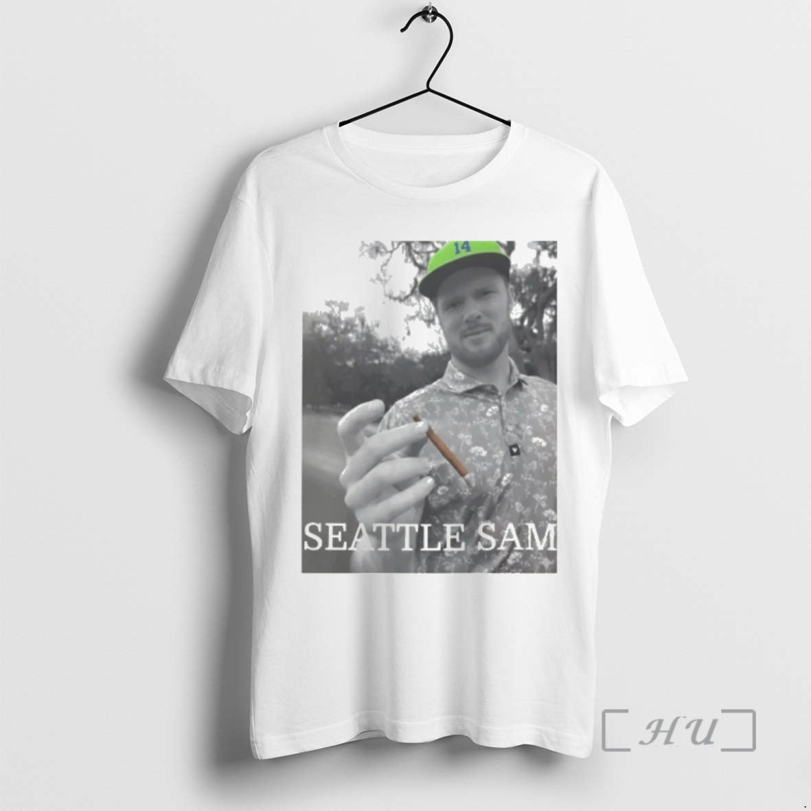 Officials Seattle Sam Football Photo Darnold Qb Graphic Smoking Sam T-Shirts, Hoodie, Sweatshirt | AU01DripNestTees.com