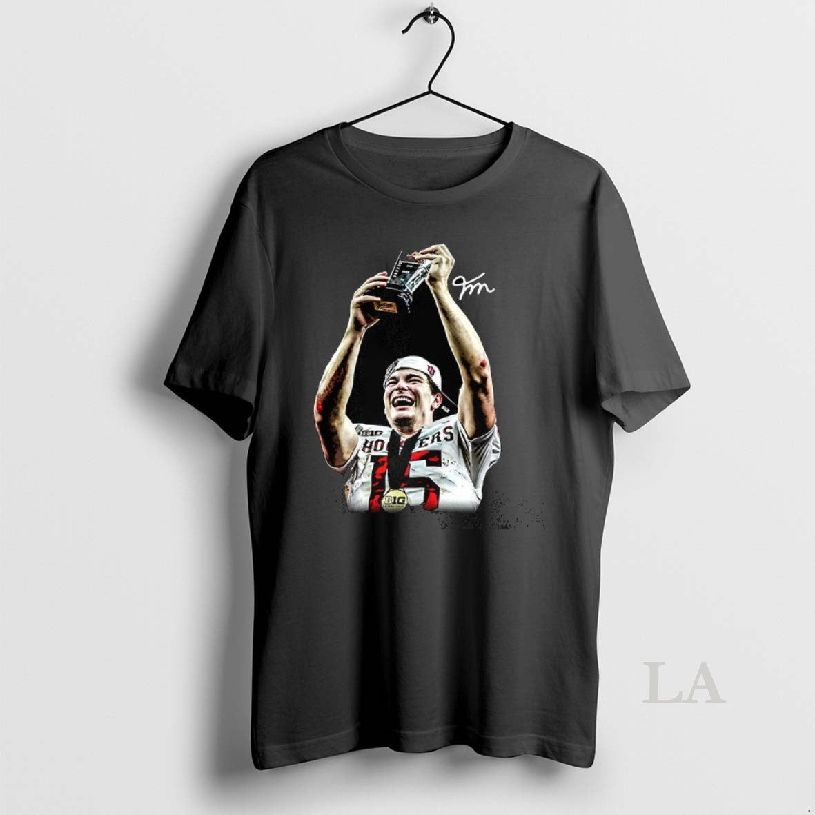 Original Fernando Mendoza Hoosiers Indiana Football Mvp Trophy Signature T-Shirts, Hoodie, Sweatshirt | AU01DripNestTees.com