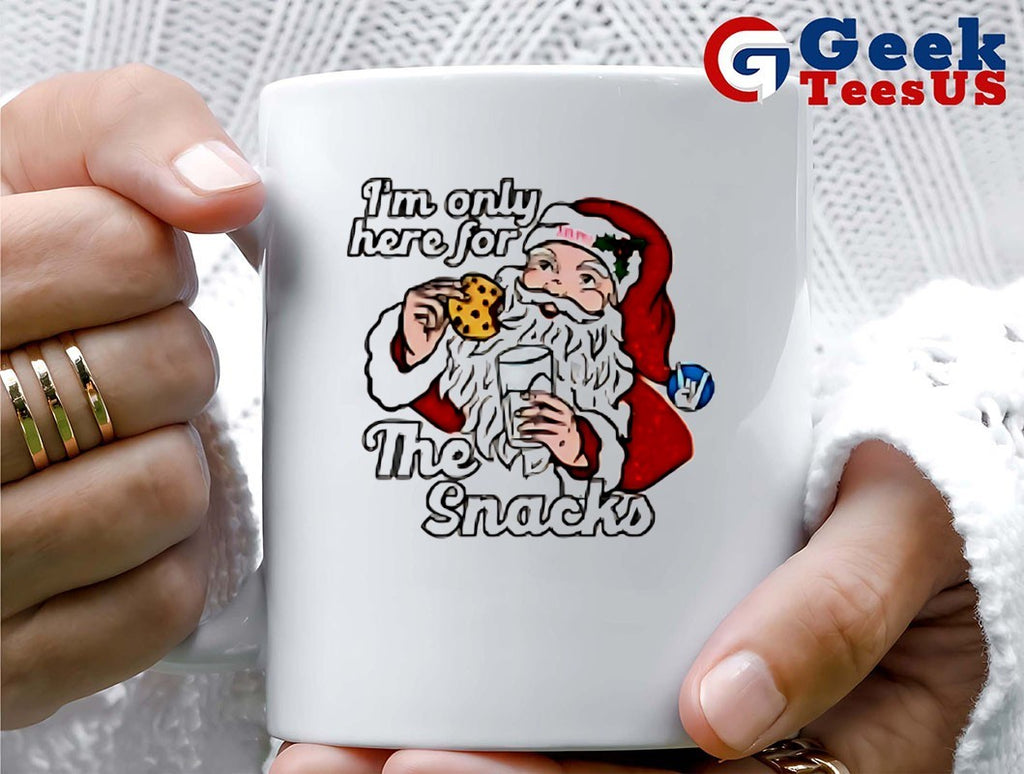 Santa Claus I’m only here for the snacks Xmas shirt