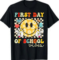 First Day of School Vibes Back to School Teachers Students T-Shirt